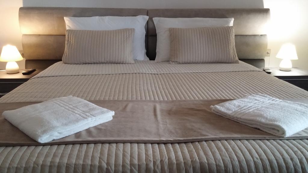 Brilliant Camere Trieste Bagian luar foto