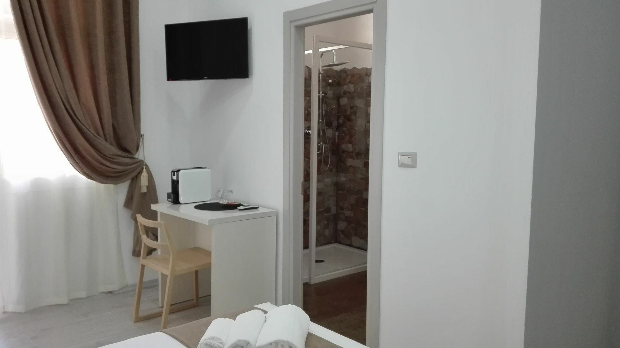 Brilliant Camere Trieste Bagian luar foto
